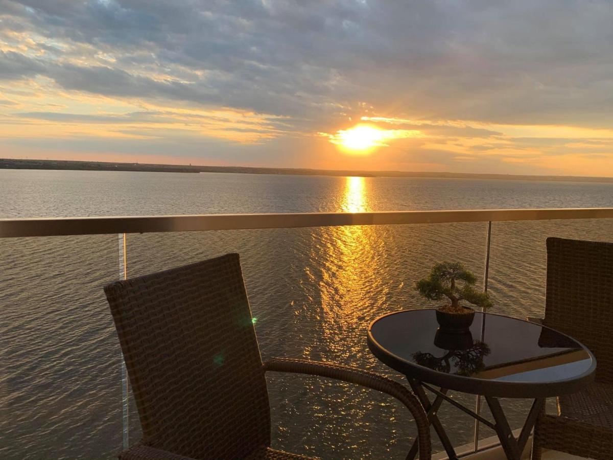 Apartment Sunset Lake View Мамая Экстерьер фото